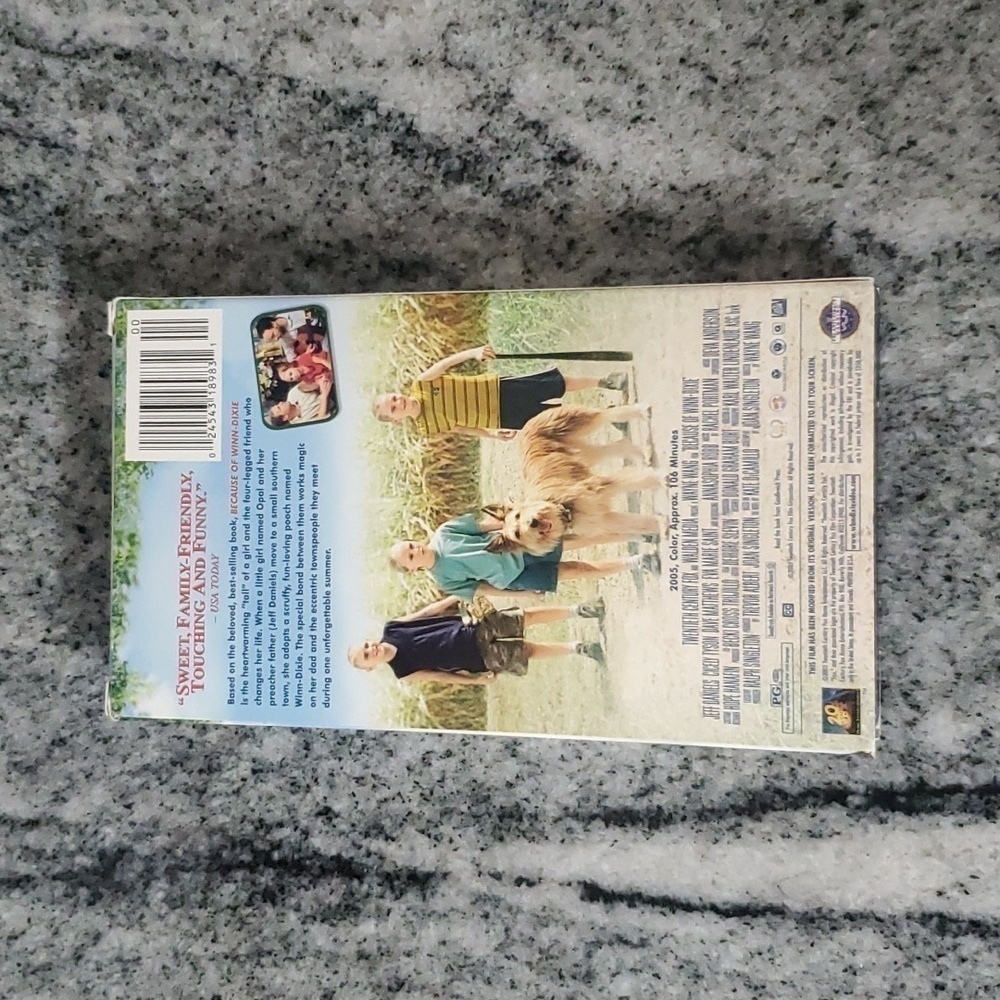 Because of Winn-Dixie VHS 2005 - Picture 2 of 4